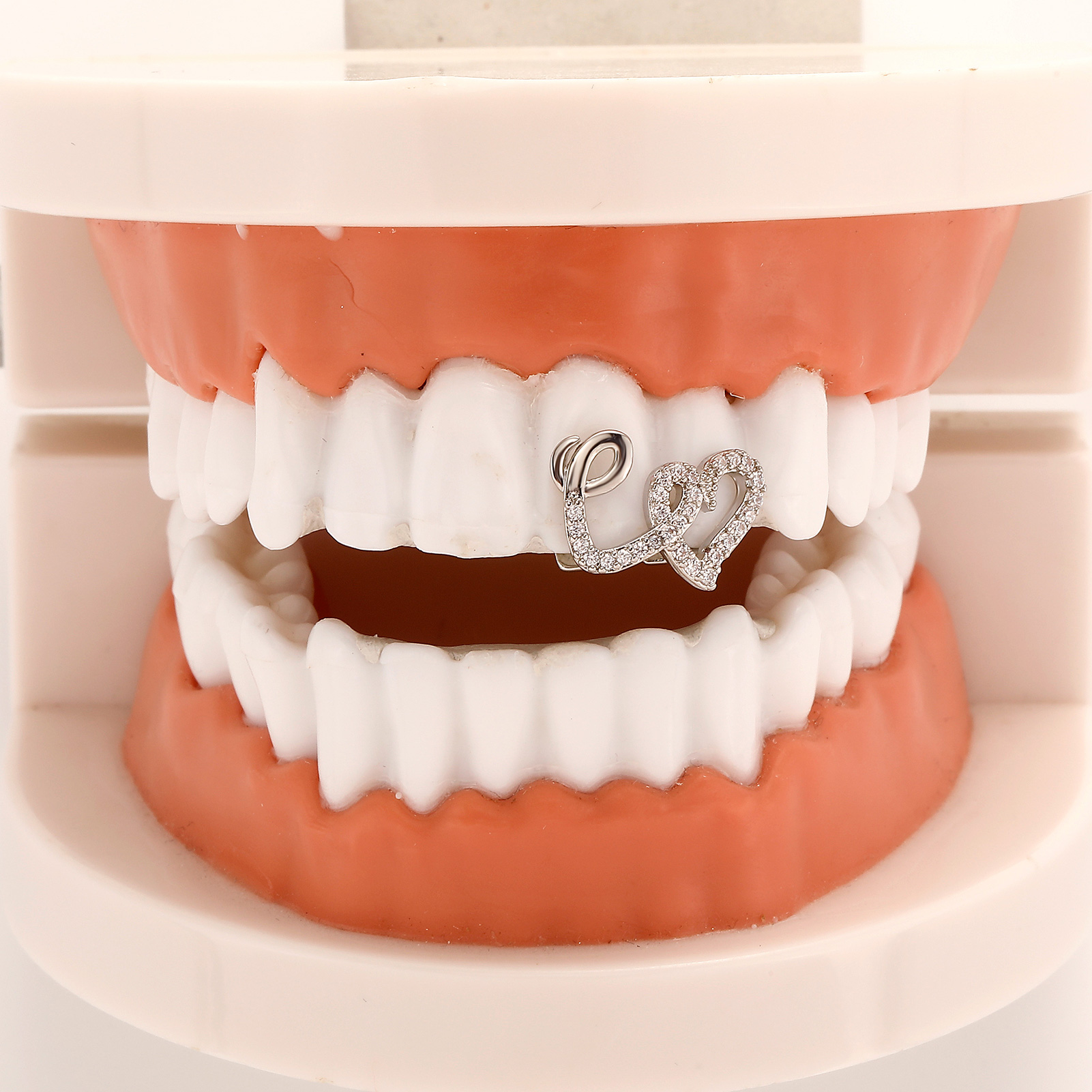 TOPGRILLZ Double Heart Teeth C – Body Jewelry For Men Bewertung und Preis