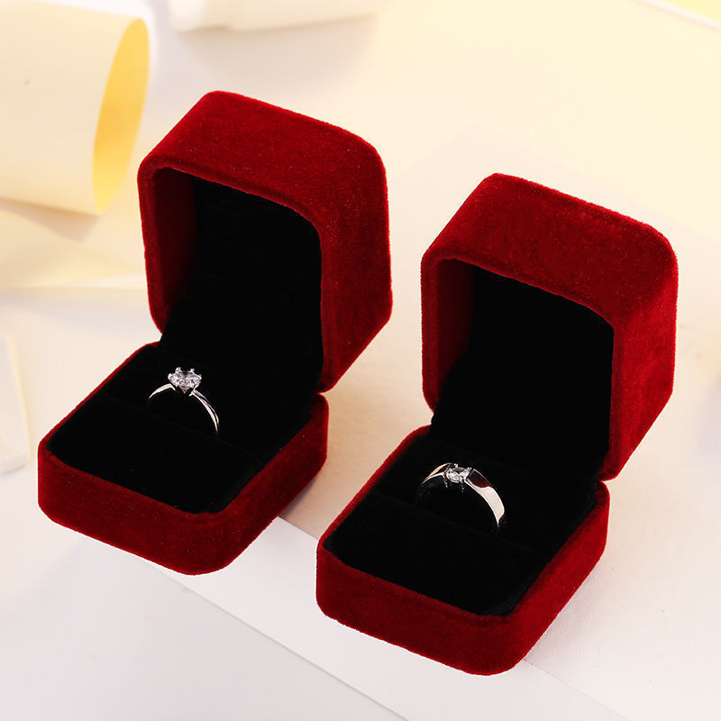 Square Red Engagement Velvet E – Body Jewelry Display Bewertung und Preis