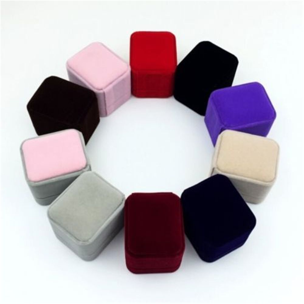 Square Red Engagement Velvet E – Body Jewelry Display Bewertung und Preis
