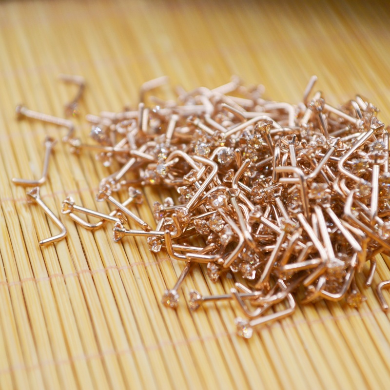Wholesale 50pcs/Lot 20G PVD Co – Nostril Screw Pin Bewertung und Preis