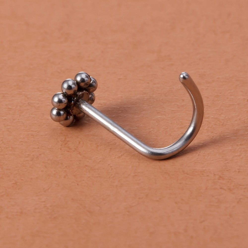 1pc of Flower-Shaped Screw Nos – Nostril Screw Pin Bewertung und Preis