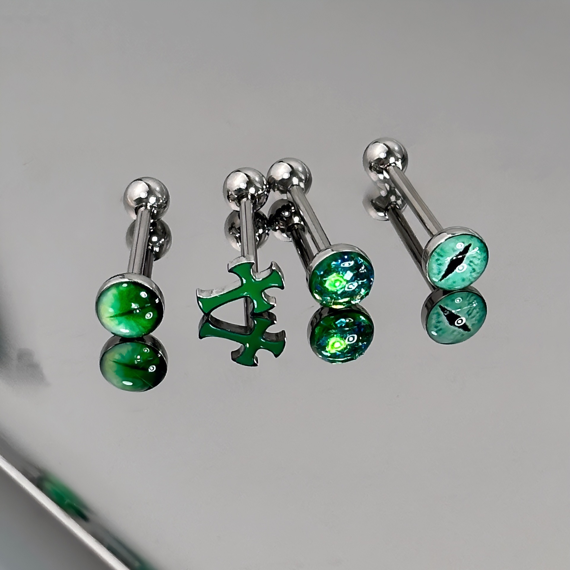 1Pc High-Quality Trendy Green  – Body Piercing Quality Jewelry Bewertung und Preis