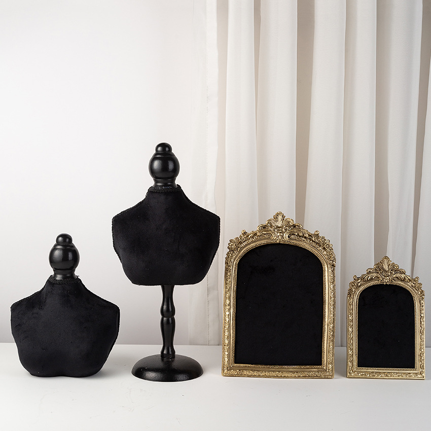 Black Velvet Bust Form Jewelry – Body Jewelry Store Bewertung und Preis